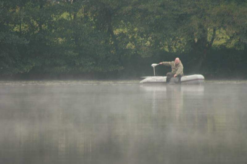 Karper landen vanuit de boot...